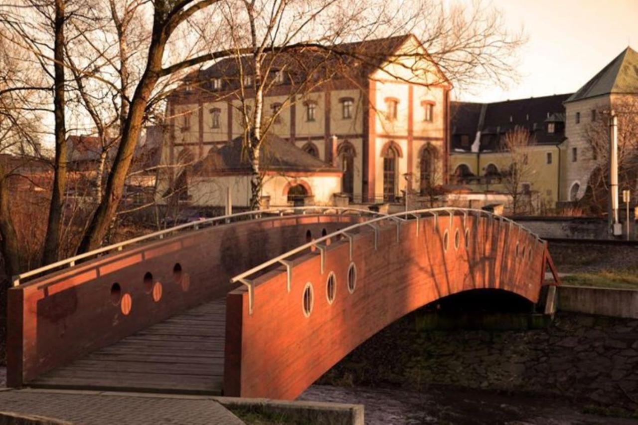 Penzion A Pivnice Varna Velka Bystrice Екстер'єр фото