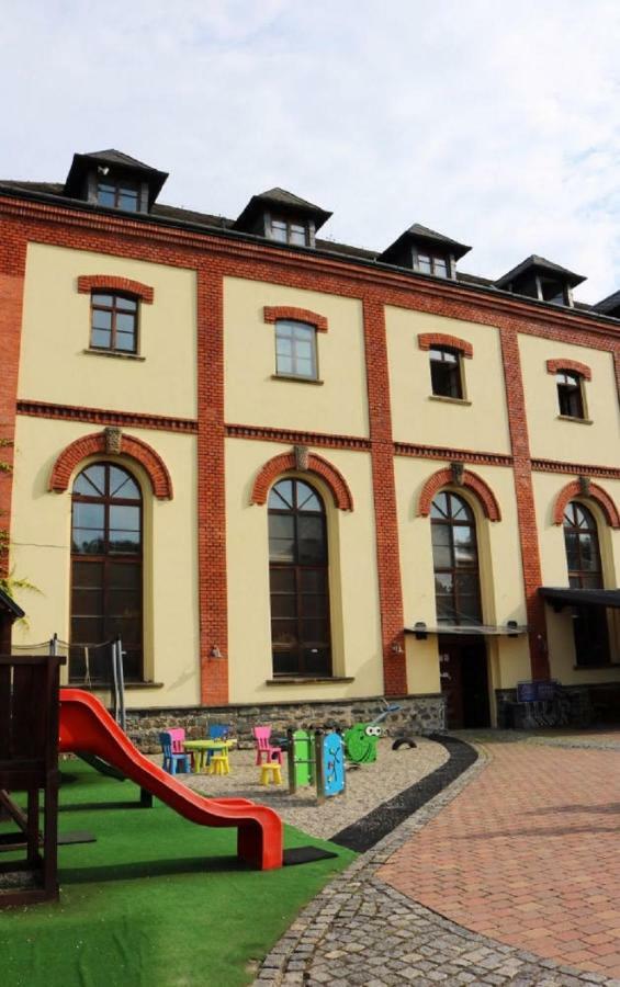 Penzion A Pivnice Varna Velka Bystrice Екстер'єр фото